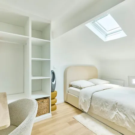 Richard Lenoir 11e De Gamme Sous Les Toits Par Mey Agency Appartement